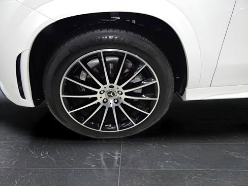 Used 2022 Mercedes-Benz GLE 350 4MATIC w/ AMG Line Exterior image 9