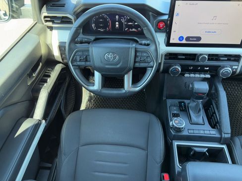 Used 2024 Toyota Tacoma TRD Off-Road image 12