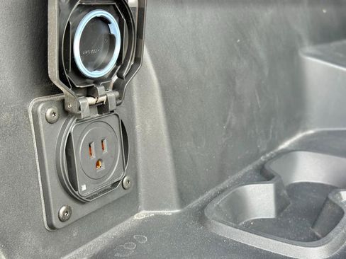 Used 2026 Chevrolet Silverado EV LT AWD/4WD image 21