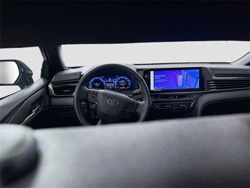 Used 2025 Toyota Camry XSE image 21
