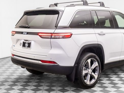 Used 2023 Jeep Grand Cherokee 4WD 4xe w/ MOPAR Finishing Package image 43