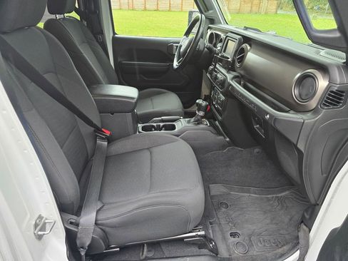 Used 2020 Jeep Wrangler Unlimited Sport S image 13