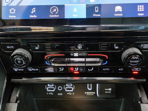 Used 2023 Jeep Grand Cherokee 4WD 4xe image 24