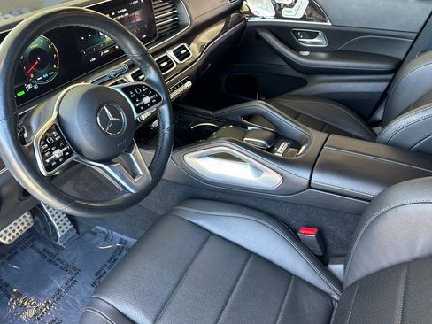 Used 2022 Mercedes-Benz GLS 450 4MATIC image 4