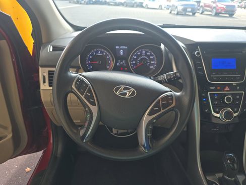 Used 2016 Hyundai Elantra GT FWD image 14