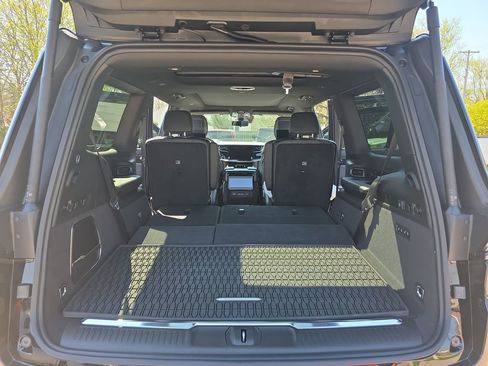 New 2026 Jeep Grand Wagoneer Summit AWD/4WD image 14