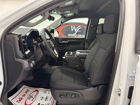 New 2026 GMC Sierra 1500 Elevation image 9