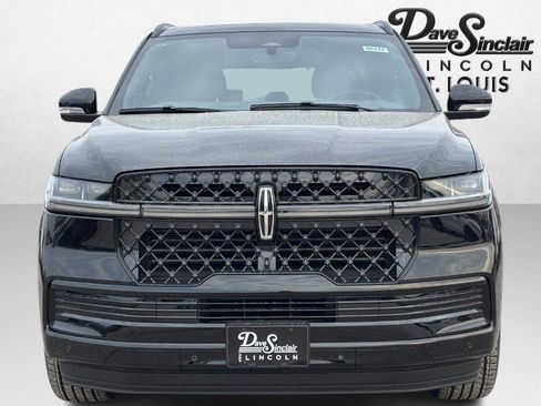 New 2026 Lincoln Navigator Reserve w/ Jet Appearance Package image 8