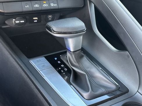 Used 2024 Hyundai Elantra SE image 13