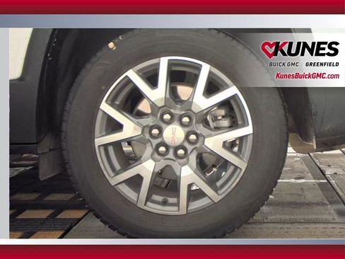 Used 2023 GMC Acadia SLE FWD image 17