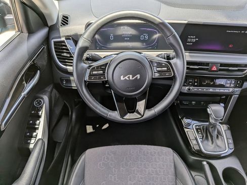 Certified 2025 Kia Seltos S FWD image 15