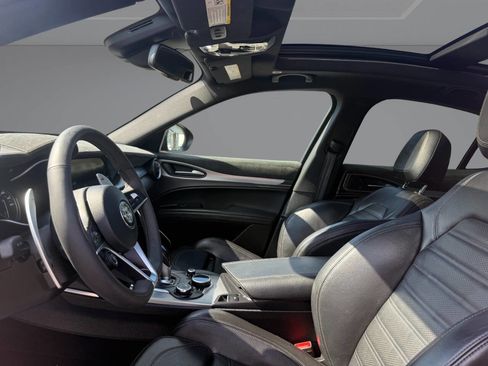 Used 2018 Alfa Romeo Stelvio Ti Sport image 17