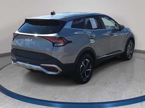 Used 2025 Kia Sportage LX image 5