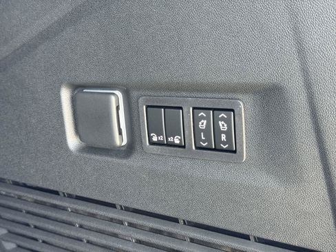 New 2026 GMC Yukon XL Denali RWD image 28