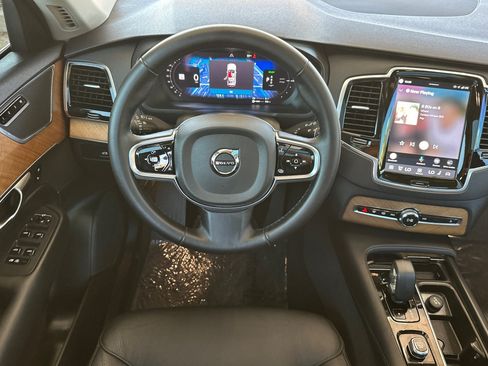 Certified 2025 Volvo XC90 T8 Plus w/ Protection Package Premier AWD/4WD image 16