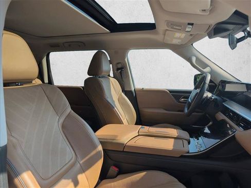 Used 2025 INFINITI QX80 Luxe AWD/4WD image 26