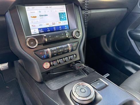 Used 2022 Ford Mustang Shelby GT500 w/ Technology Package image 17