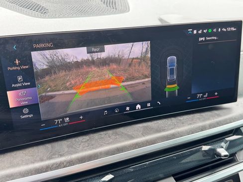 Used 2025 BMW X5 xDrive40i w/ Climate Comfort Package image 8