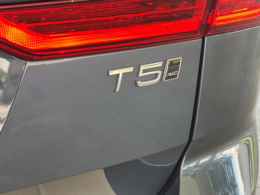 Used 2021 Volvo XC60 T5 Inscription w/ Protection Package Premier AWD/4WD image 19