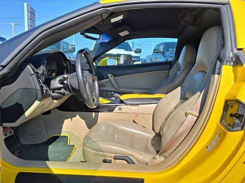 Used 2005 Chevrolet Corvette Coupe w/ Preferred Equipment Group RWD image 15
