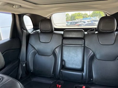Used 2019 Jeep Cherokee Limited AWD/4WD image 28