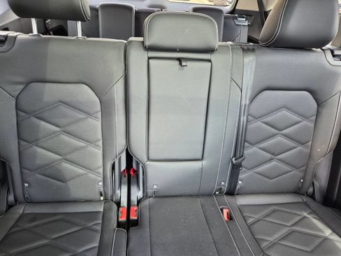 Used 2026 Volkswagen Atlas SE w/ Panoramic Sunroof Package FWD image 33