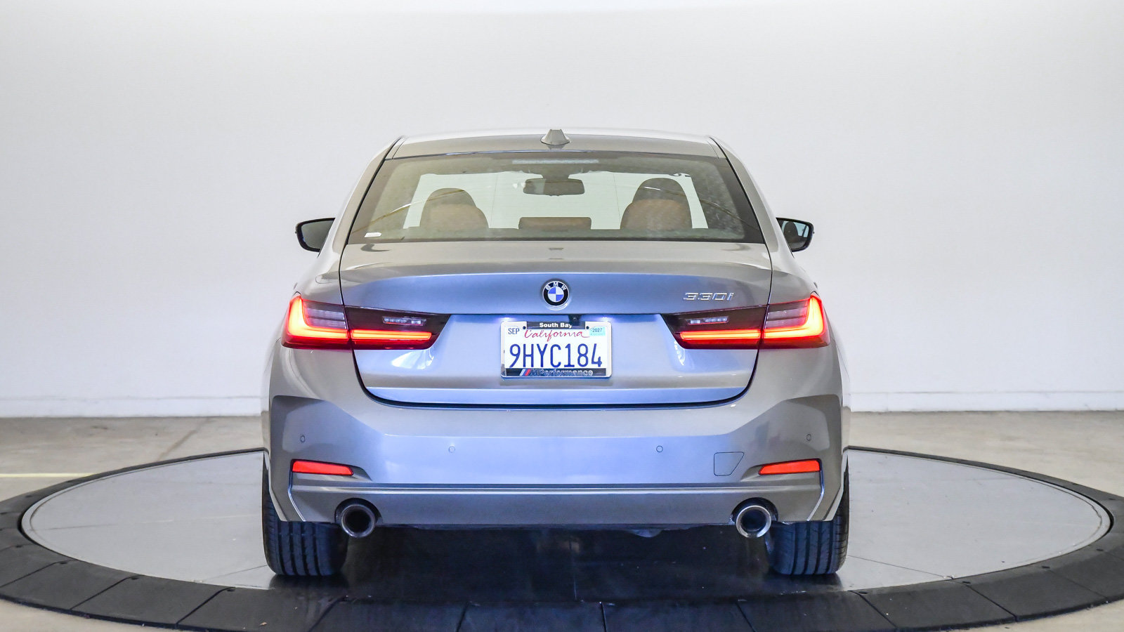 Certified 2023 BMW 330i Sedan w/ Premium Package RWD image 3