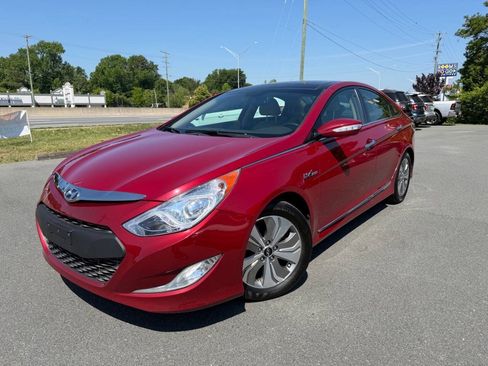 Used 2015 Hyundai Sonata Limited w/ Option Group 02 FWD image 1