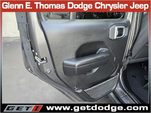 Certified 2021 Jeep Gladiator Willys image 27