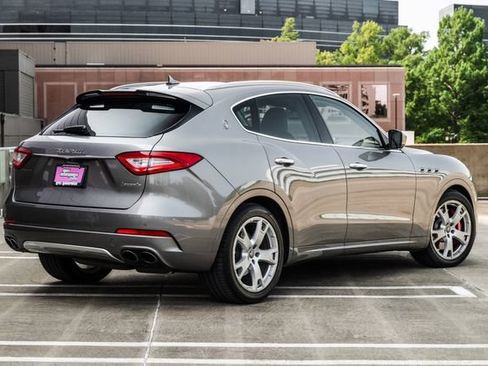 Used 2017 Maserati Levante S AWD/4WD image 47