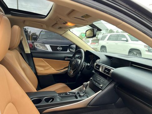 Used 2016 Lexus IS 200t RWD image 18