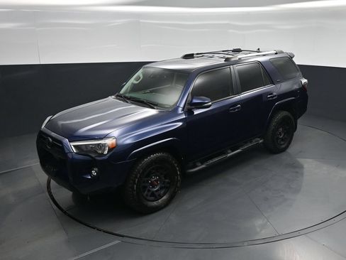 Used 2023 Toyota 4Runner SR5 Premium w/ Moonroof Package RWD image 35