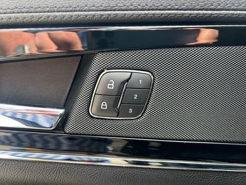 Used 2023 Lincoln Nautilus AWD image 17