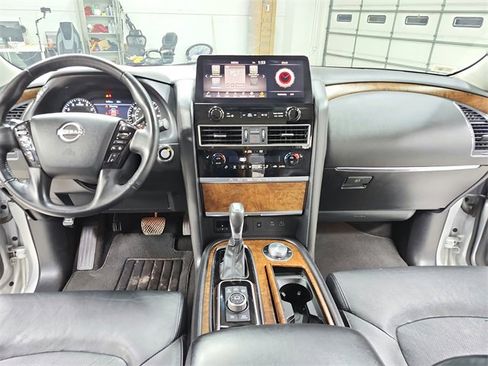 Used 2024 Nissan Armada SL image 28