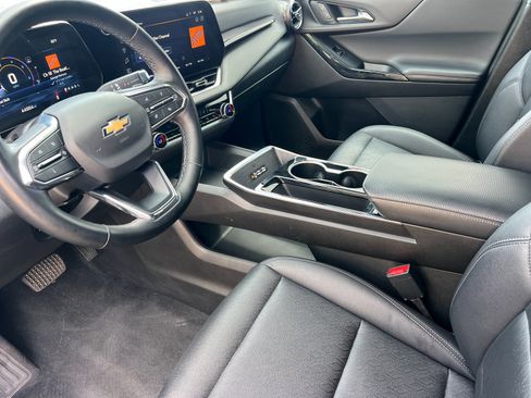 Used 2025 Chevrolet Equinox LT w/ Convenience Package II AWD/4WD image 10