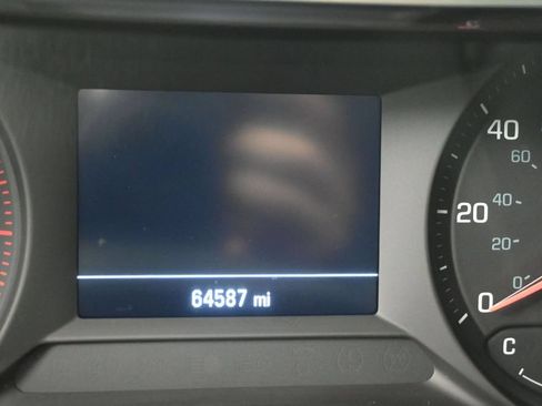 Used 2021 Chevrolet TrailBlazer LT w/ Convenience Package FWD image 10