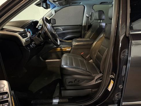 Used 2017 GMC Yukon Denali w/ Open Road Package AWD/4WD image 9