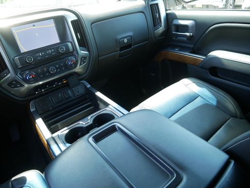 Used 2015 Chevrolet Silverado 1500 LTZ w/ LTZ Plus Package AWD/4WD image 11