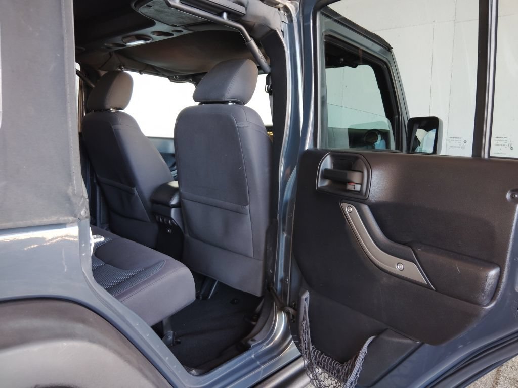 Used 2016 Jeep Wrangler Unlimited Sport AWD/4WD image 14