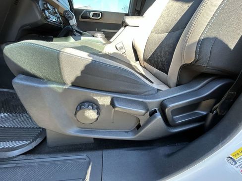 Used 2022 Ford Bronco Wildtrak image 12