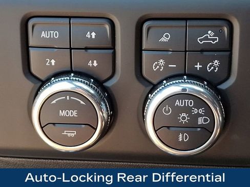 Used 2025 GMC Sierra 1500 Denali Ultimate AWD/4WD image 9