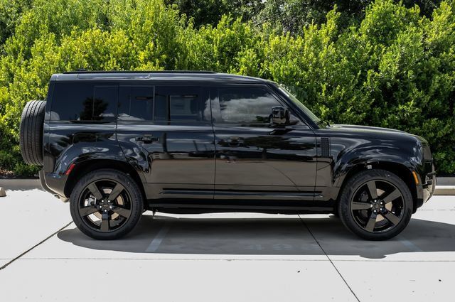 New 2026 Land Rover Defender 110 X-Dynamic SE AWD/4WD image 10