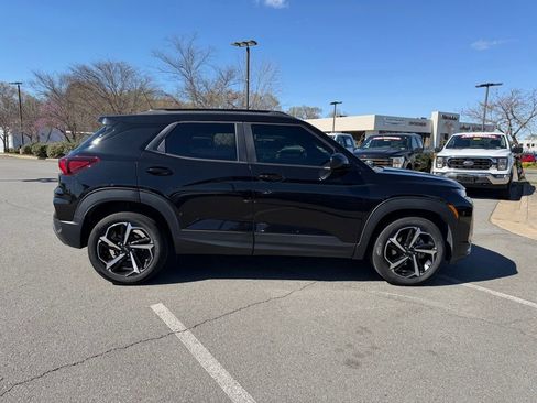 Used 2022 Chevrolet TrailBlazer RS w/ Driver Confidence Package image 8
