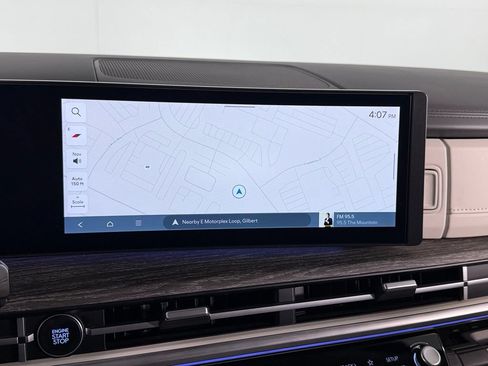 Used 2025 Hyundai Santa Fe Limited FWD image 23