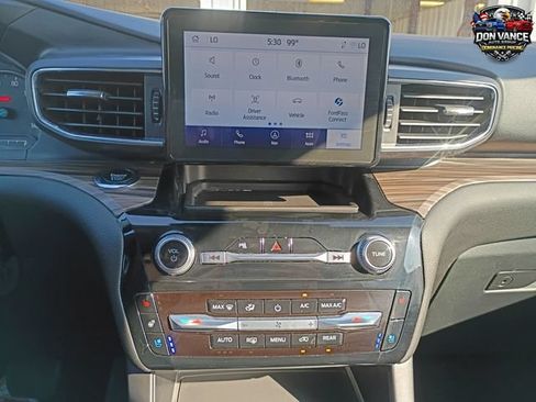 Used 2024 Ford Explorer Limited RWD image 18