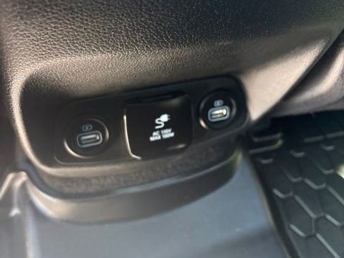 Used 2023 Hyundai Santa Fe Limited AWD/4WD image 35