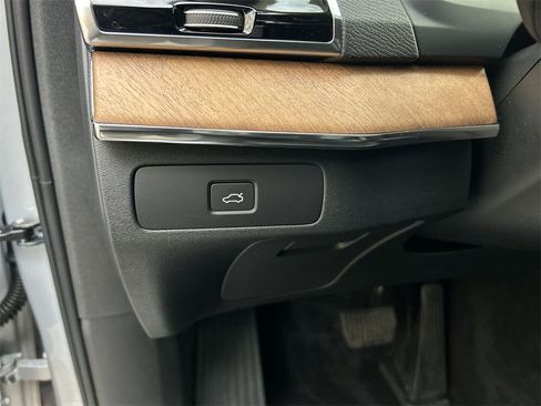 Certified 2023 Volvo XC90 B6 Plus w/ Protection Package Premier image 17