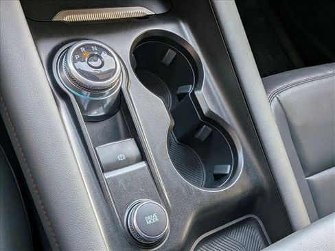 Used 2025 Ford Explorer Active w/ Active Comfort Package RWD image 11