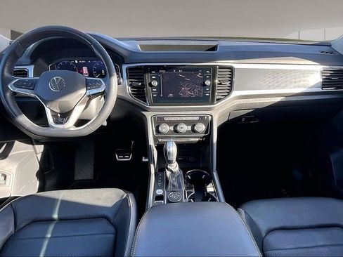 Used 2021 Volkswagen Atlas SEL Premium image 16