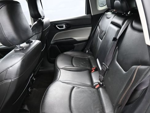 Certified 2022 Jeep Compass Limited image 12